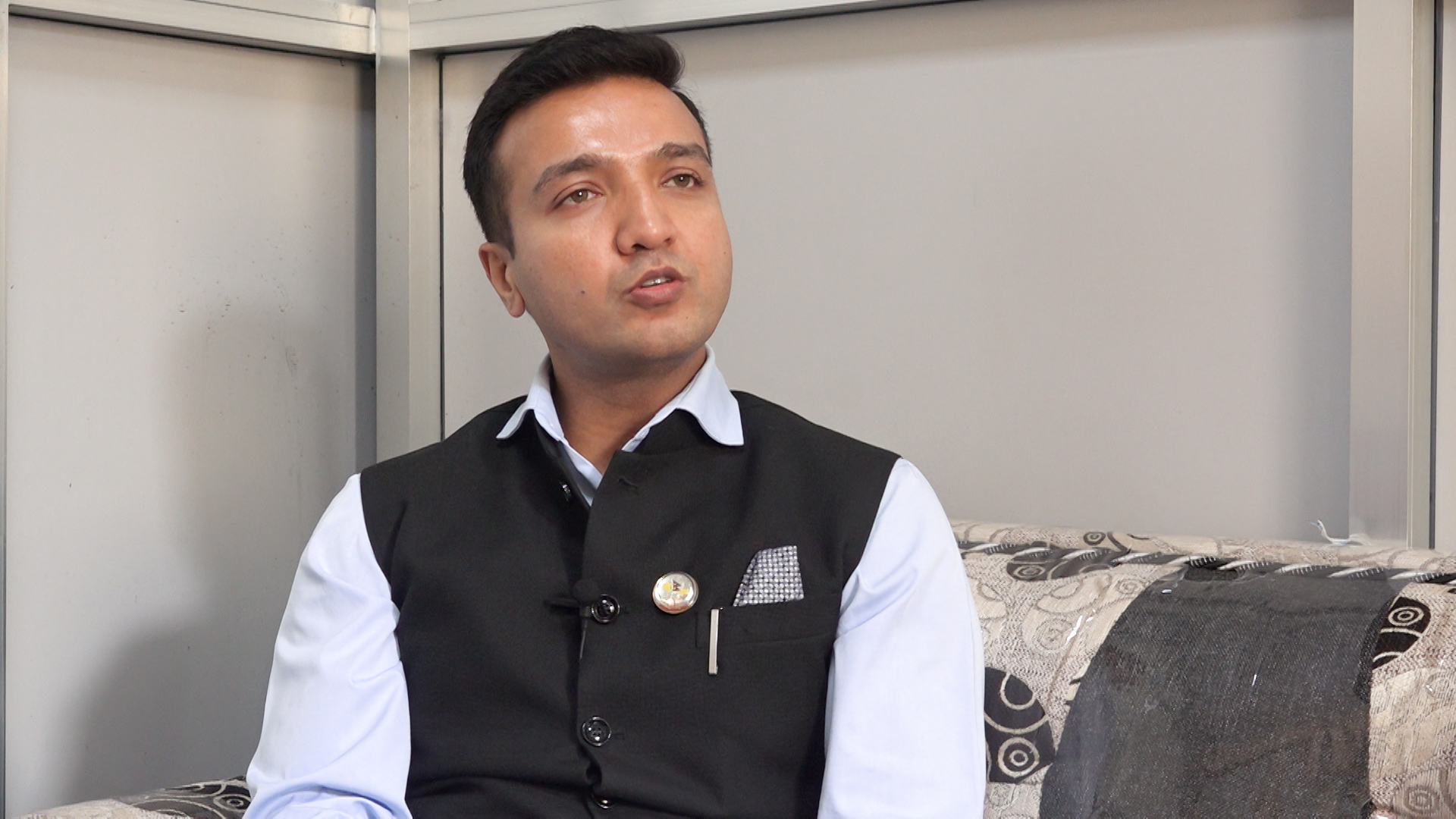 राजनीतिबाट नीतिसम्म : उद्योग, श्रम र उपभोक्ता हितम...